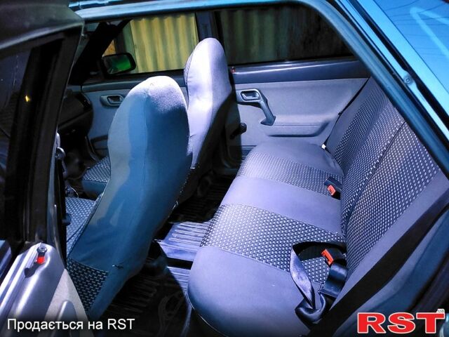 Черный ВАЗ 2110, объемом двигателя 1.6 л и пробегом 300 тыс. км за 1750 $, фото 6 на Automoto.ua