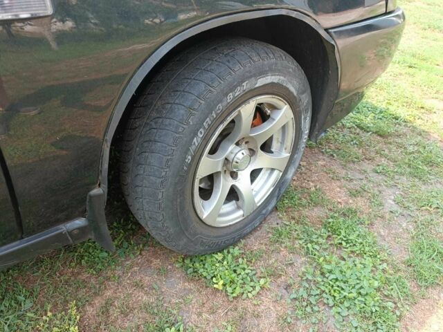 Черный ВАЗ 2110, объемом двигателя 1.6 л и пробегом 211 тыс. км за 2400 $, фото 11 на Automoto.ua