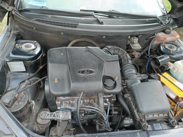 Черный ВАЗ 2110, объемом двигателя 1.6 л и пробегом 211 тыс. км за 2400 $, фото 12 на Automoto.ua