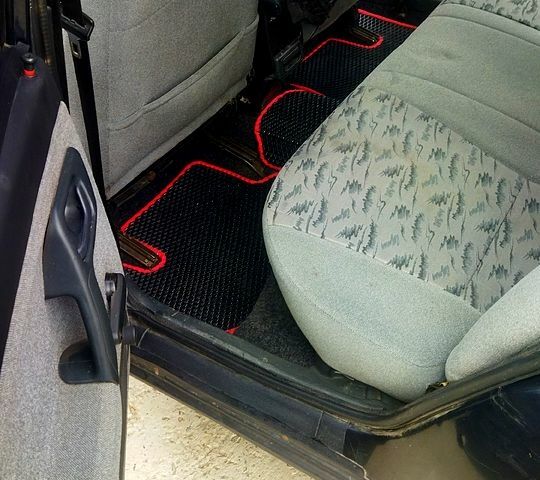 Черный ВАЗ 2110, объемом двигателя 1.6 л и пробегом 202 тыс. км за 2500 $, фото 7 на Automoto.ua