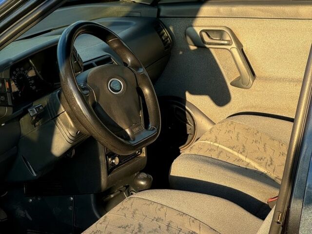 Чорний ВАЗ 2110, об'ємом двигуна 1.6 л та пробігом 114 тис. км за 2550 $, фото 8 на Automoto.ua