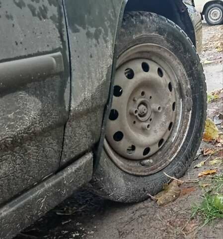 Чорний ВАЗ 2110, об'ємом двигуна 1.6 л та пробігом 320 тис. км за 1000 $, фото 8 на Automoto.ua