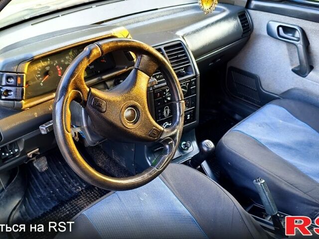 Черный ВАЗ 2110, объемом двигателя 1.6 л и пробегом 256 тыс. км за 999 $, фото 6 на Automoto.ua