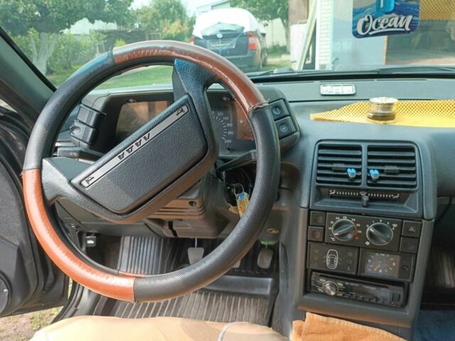 Черный ВАЗ 2110, объемом двигателя 1.6 л и пробегом 211 тыс. км за 2400 $, фото 5 на Automoto.ua