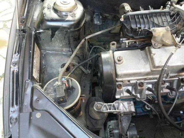Чорний ВАЗ 2110, об'ємом двигуна 1.6 л та пробігом 230 тис. км за 1403 $, фото 9 на Automoto.ua