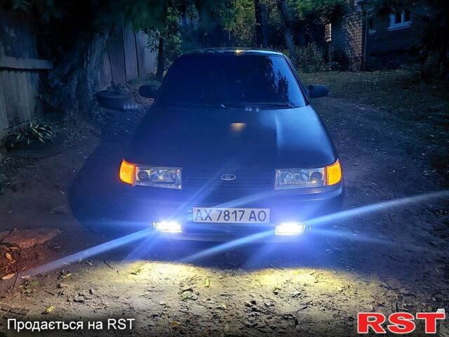 Черный ВАЗ 2110, объемом двигателя 1.6 л и пробегом 300 тыс. км за 1750 $, фото 3 на Automoto.ua