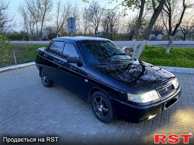 Черный ВАЗ 2110, объемом двигателя 16 л и пробегом 200 тыс. км за 2600 $, фото 1 на Automoto.ua