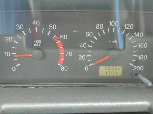 Черный ВАЗ 2110, объемом двигателя 1.6 л и пробегом 90 тыс. км за 1850 $, фото 5 на Automoto.ua