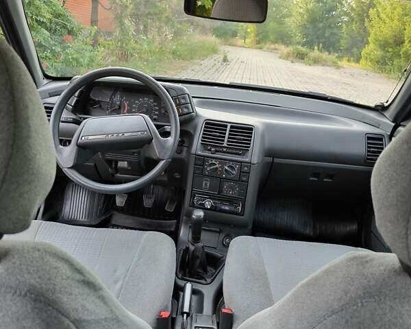 Черный ВАЗ 2110, объемом двигателя 1.6 л и пробегом 105 тыс. км за 2950 $, фото 11 на Automoto.ua