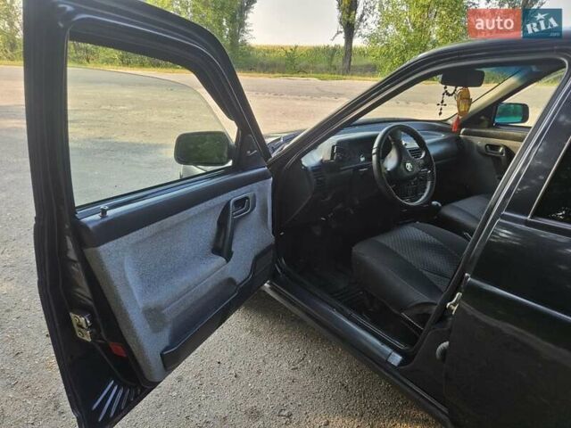 Черный ВАЗ 2110, объемом двигателя 1.6 л и пробегом 115 тыс. км за 2400 $, фото 7 на Automoto.ua