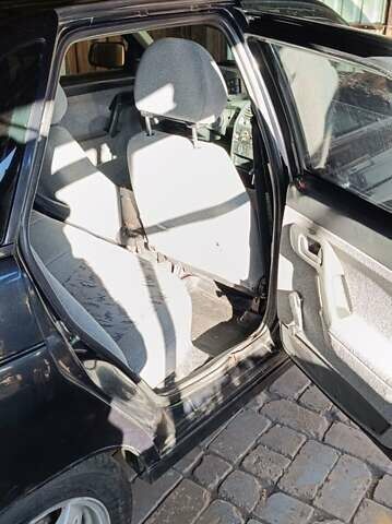 Чорний ВАЗ 2110, об'ємом двигуна 1.6 л та пробігом 187 тис. км за 1500 $, фото 2 на Automoto.ua