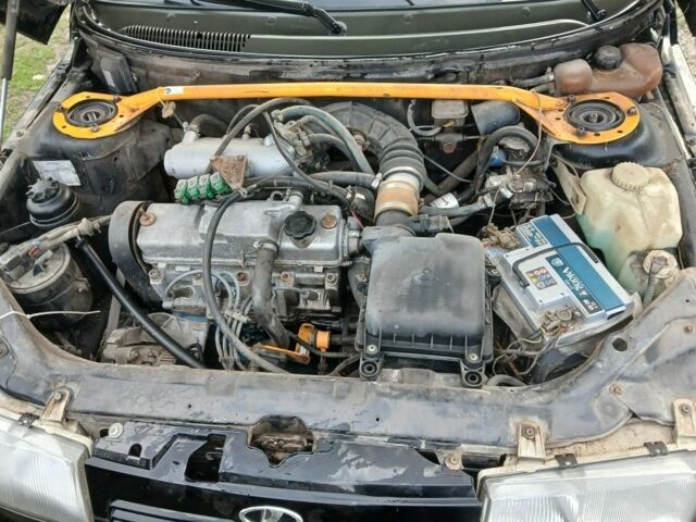 Черный ВАЗ 2110, объемом двигателя 1.6 л и пробегом 180 тыс. км за 2000 $, фото 4 на Automoto.ua