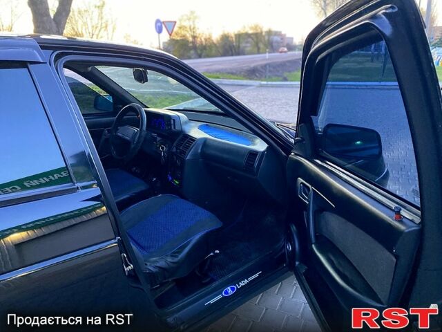 Черный ВАЗ 2110, объемом двигателя 16 л и пробегом 200 тыс. км за 2600 $, фото 8 на Automoto.ua