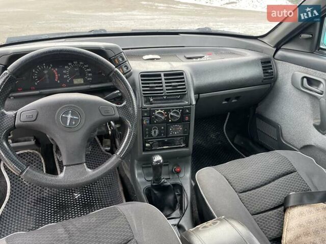 Чорний ВАЗ 2110, об'ємом двигуна 1.6 л та пробігом 220 тис. км за 2100 $, фото 9 на Automoto.ua