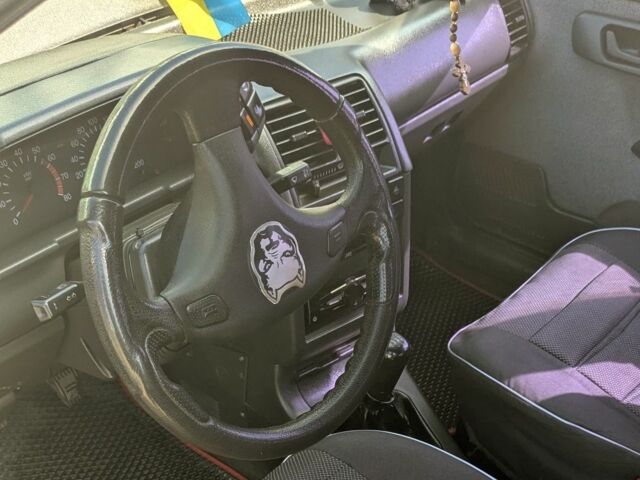 Черный ВАЗ 2110, объемом двигателя 1.6 л и пробегом 197 тыс. км за 2100 $, фото 8 на Automoto.ua