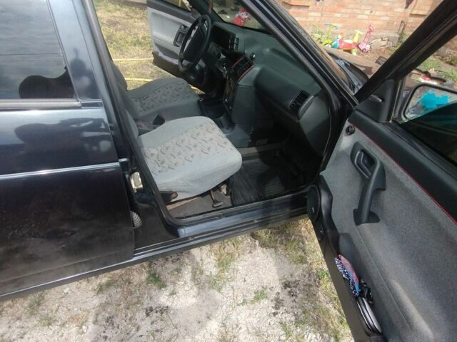 Чорний ВАЗ 2110, об'ємом двигуна 1.6 л та пробігом 255 тис. км за 2400 $, фото 13 на Automoto.ua