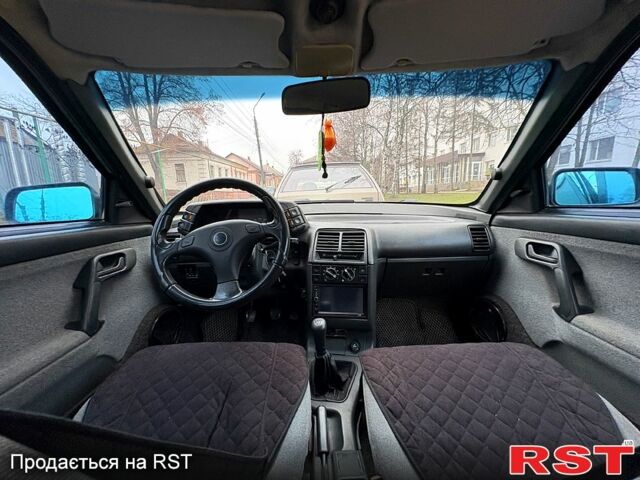 Черный ВАЗ 2110, объемом двигателя 1.6 л и пробегом 200 тыс. км за 2400 $, фото 6 на Automoto.ua