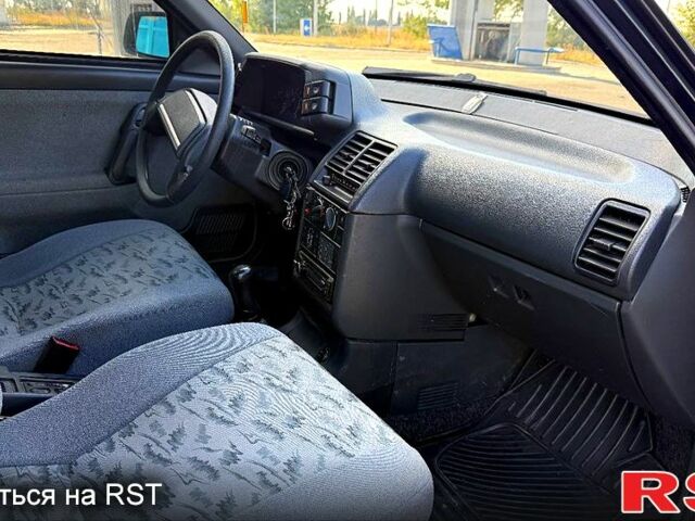 Чорний ВАЗ 2110, об'ємом двигуна 1.6 л та пробігом 170 тис. км за 2700 $, фото 3 на Automoto.ua