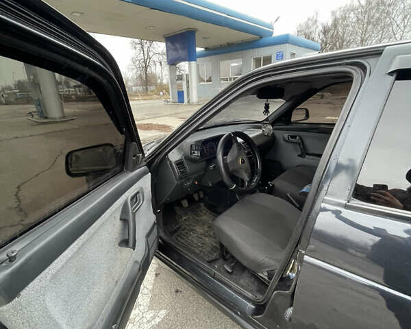 Чорний ВАЗ 2110, об'ємом двигуна 1.6 л та пробігом 173 тис. км за 1950 $, фото 4 на Automoto.ua