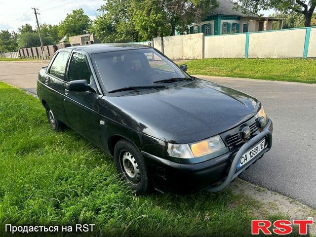Черный ВАЗ 2110, объемом двигателя 1.6 л и пробегом 300 тыс. км за 950 $, фото 2 на Automoto.ua