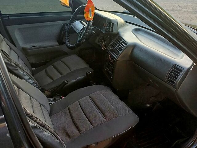 Черный ВАЗ 2110, объемом двигателя 1.6 л и пробегом 207 тыс. км за 3000 $, фото 2 на Automoto.ua