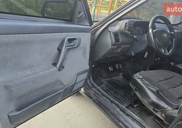 Чорний ВАЗ 2110, об'ємом двигуна 1.6 л та пробігом 348 тис. км за 2000 $, фото 15 на Automoto.ua