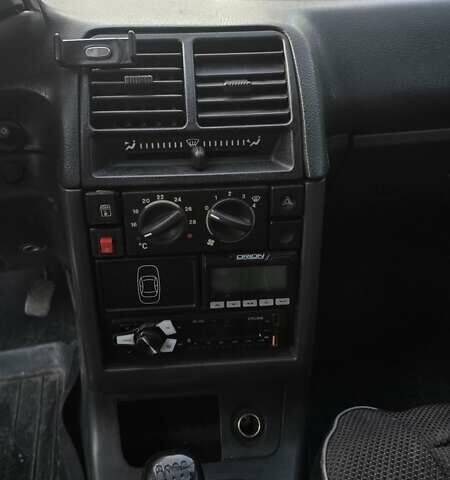 Чорний ВАЗ 2110, об'ємом двигуна 1.6 л та пробігом 348 тис. км за 2000 $, фото 13 на Automoto.ua