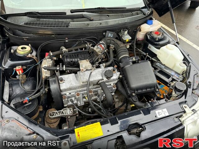 Чорний ВАЗ 2110, об'ємом двигуна 1.6 л та пробігом 200 тис. км за 2250 $, фото 5 на Automoto.ua