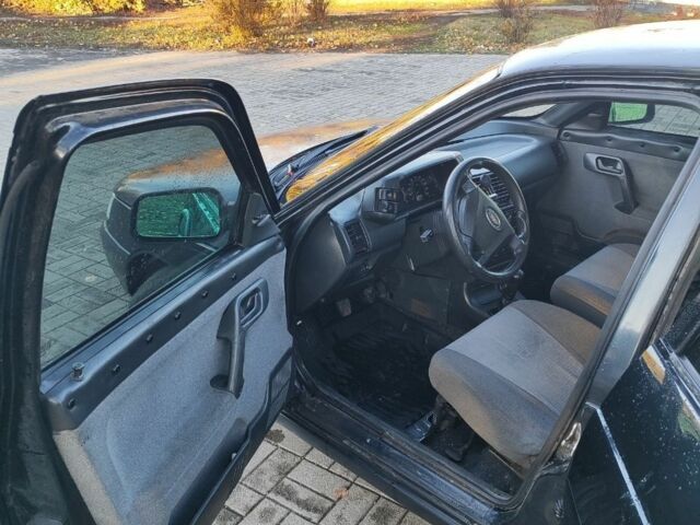 Черный ВАЗ 2110, объемом двигателя 1.6 л и пробегом 195 тыс. км за 1950 $, фото 6 на Automoto.ua