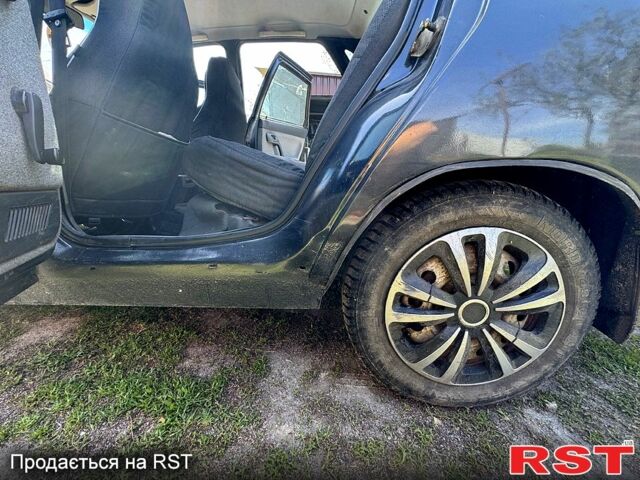 Черный ВАЗ 2110, объемом двигателя 1.6 л и пробегом 203 тыс. км за 1700 $, фото 7 на Automoto.ua
