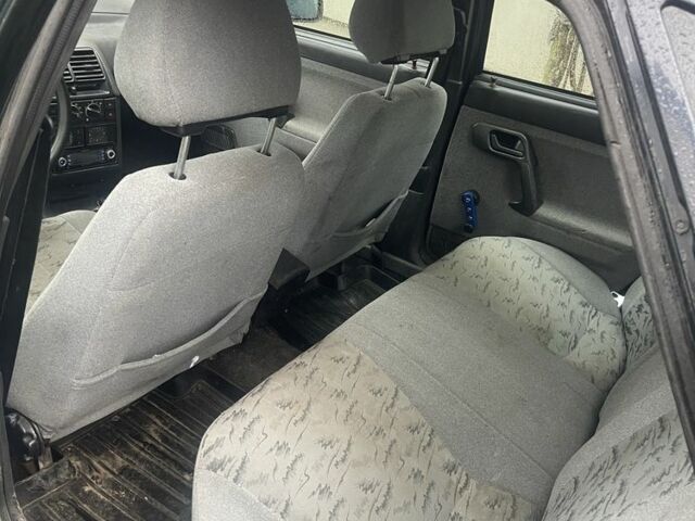 Черный ВАЗ 2110, объемом двигателя 1.6 л и пробегом 215 тыс. км за 950 $, фото 3 на Automoto.ua