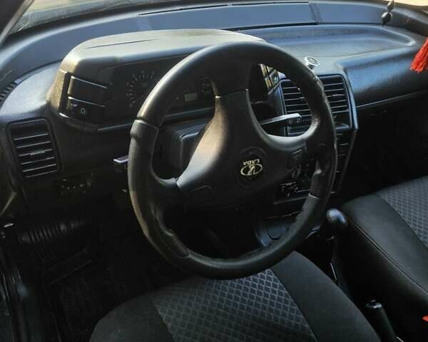 Черный ВАЗ 2110, объемом двигателя 1.6 л и пробегом 115 тыс. км за 2400 $, фото 9 на Automoto.ua