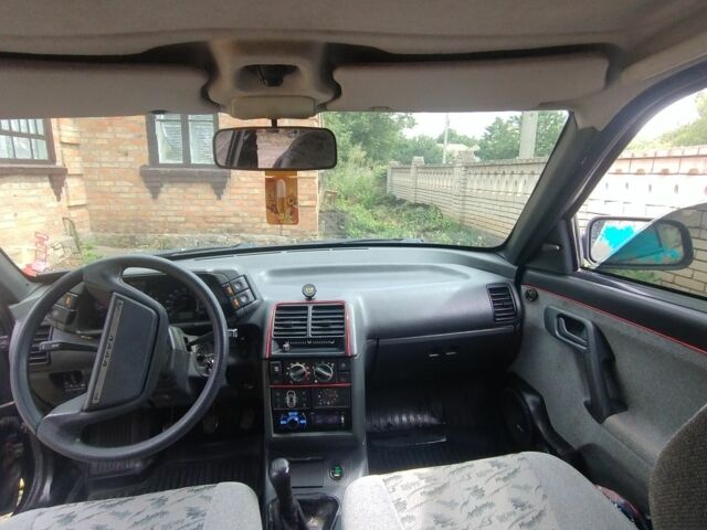 Чорний ВАЗ 2110, об'ємом двигуна 1.6 л та пробігом 255 тис. км за 2400 $, фото 9 на Automoto.ua