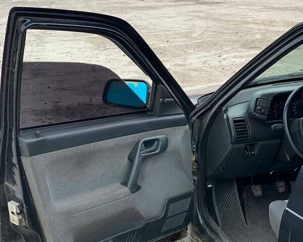 Чорний ВАЗ 2110, об'ємом двигуна 1.6 л та пробігом 200 тис. км за 2200 $, фото 8 на Automoto.ua