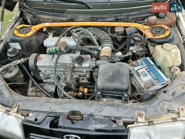 Черный ВАЗ 2110, объемом двигателя 1.6 л и пробегом 180 тыс. км за 2000 $, фото 3 на Automoto.ua