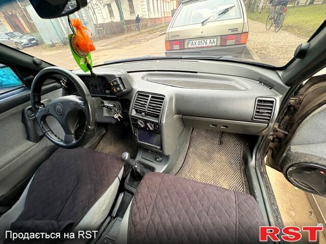 Черный ВАЗ 2110, объемом двигателя 1.6 л и пробегом 200 тыс. км за 2400 $, фото 8 на Automoto.ua