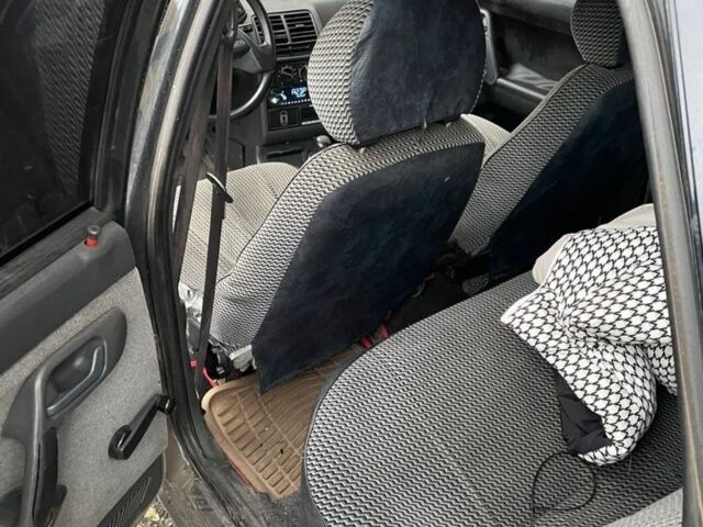 ВАЗ 2110 2007 у Харкові на Automoto.ua Чорний ВАЗ 2110, об'ємом двигуна 1.6 л та пробігом 175 тис. км за 1500 $, фото 5 на Automoto.ua