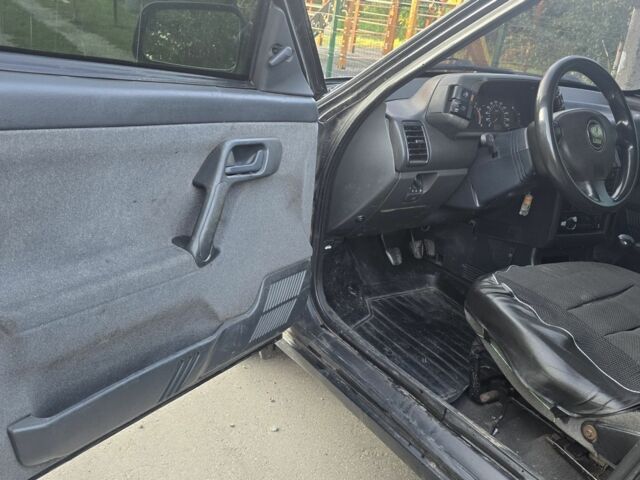 Черный ВАЗ 2110, объемом двигателя 1.6 л и пробегом 348 тыс. км за 2000 $, фото 15 на Automoto.ua