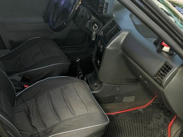 Черный ВАЗ 2110, объемом двигателя 1.6 л и пробегом 197 тыс. км за 2100 $, фото 5 на Automoto.ua