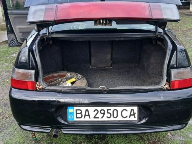 Черный ВАЗ 2110, объемом двигателя 1.6 л и пробегом 180 тыс. км за 2000 $, фото 2 на Automoto.ua