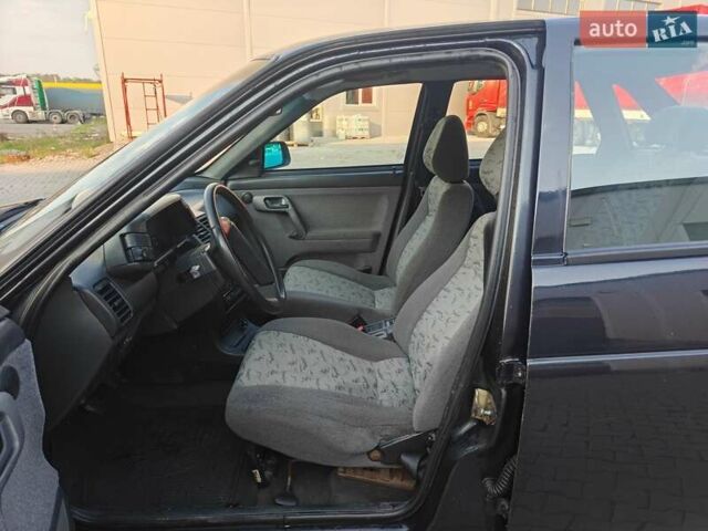 Чорний ВАЗ 2110, об'ємом двигуна 1.6 л та пробігом 149 тис. км за 2100 $, фото 5 на Automoto.ua