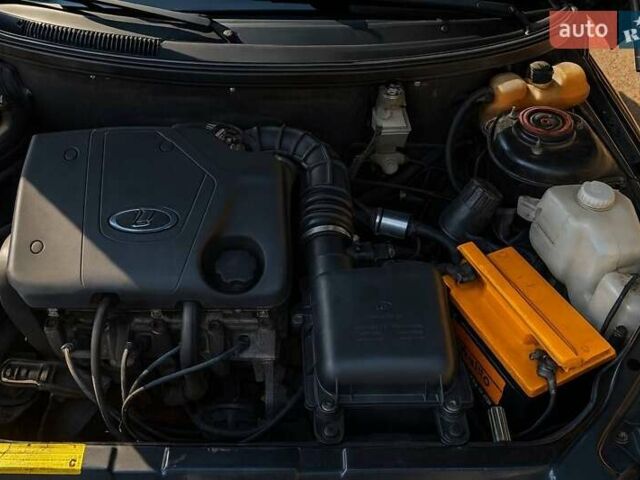 Чорний ВАЗ 2110, об'ємом двигуна 1.6 л та пробігом 250 тис. км за 2300 $, фото 15 на Automoto.ua