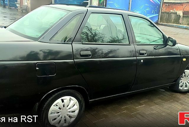 Черный ВАЗ 2110, объемом двигателя 1.6 л и пробегом 300 тыс. км за 1850 $, фото 4 на Automoto.ua