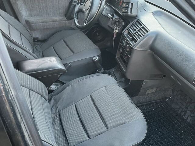 Черный ВАЗ 2110, объемом двигателя 1.6 л и пробегом 185 тыс. км за 1100 $, фото 4 на Automoto.ua