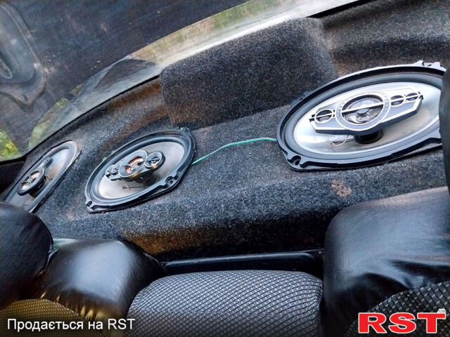 Черный ВАЗ 2110, объемом двигателя 1.6 л и пробегом 300 тыс. км за 1650 $, фото 11 на Automoto.ua