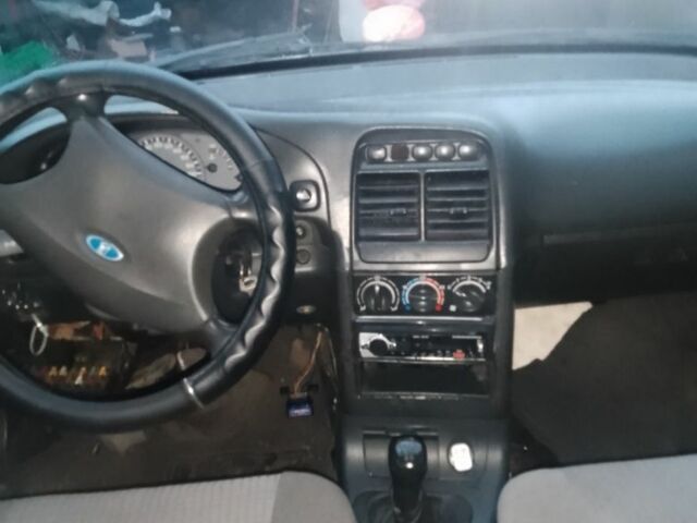 Черный ВАЗ 2110, объемом двигателя 1.6 л и пробегом 500 тыс. км за 593 $, фото 2 на Automoto.ua