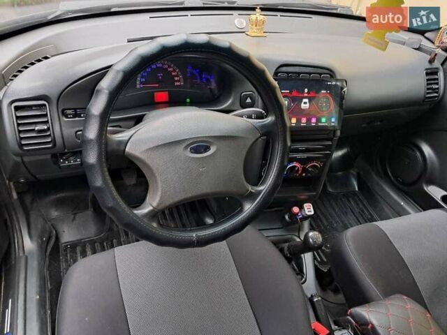 Черный ВАЗ 2110, объемом двигателя 1.6 л и пробегом 242 тыс. км за 2000 $, фото 1 на Automoto.ua