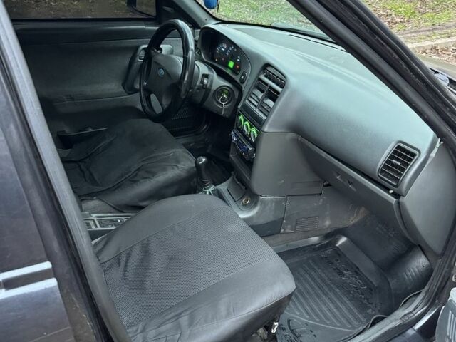 Черный ВАЗ 2110, объемом двигателя 0 л и пробегом 280 тыс. км за 1550 $, фото 5 на Automoto.ua