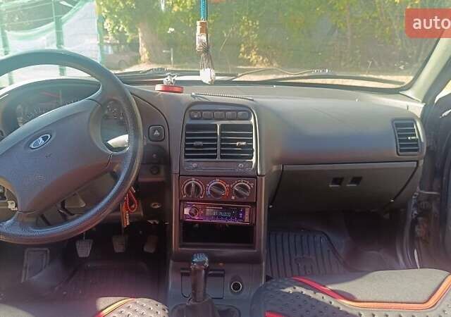 Чорний ВАЗ 2110, об'ємом двигуна 1.6 л та пробігом 182 тис. км за 2400 $, фото 2 на Automoto.ua