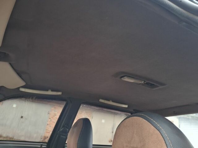 Черный ВАЗ 2110, объемом двигателя 1.6 л и пробегом 150 тыс. км за 2000 $, фото 16 на Automoto.ua